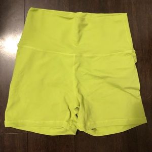 Green ECHT scrunch shorts